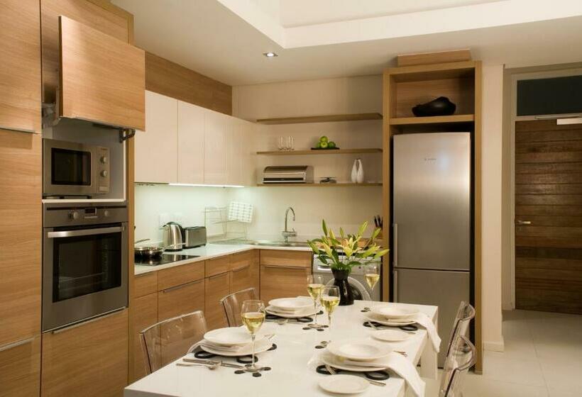 Студия Deluxe, The Residences At Crystal Towers
