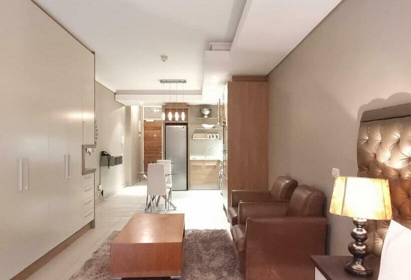 Студия Deluxe, The Residences At Crystal Towers