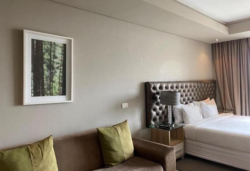 Студия Deluxe, The Residences At Crystal Towers