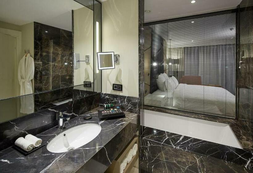 キングサイズベッドのエクゼクティブルーム, Pullman Istanbul Hotel & Convention Center