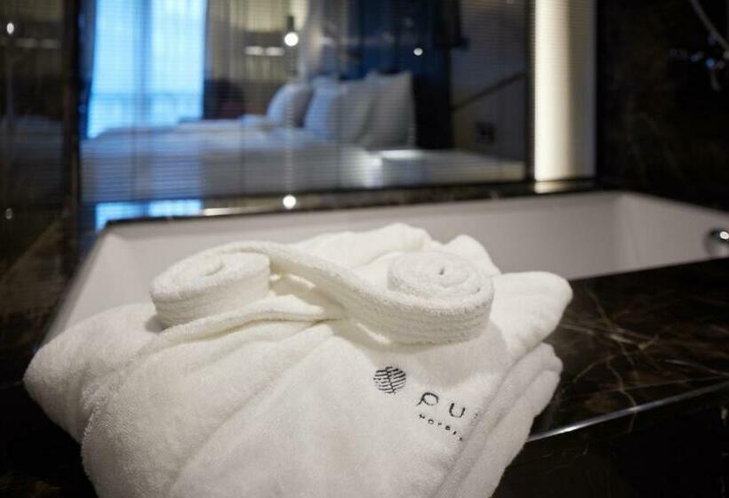 キングサイズベッド、シティビューデラックスルーム, Pullman Istanbul Hotel & Convention Center