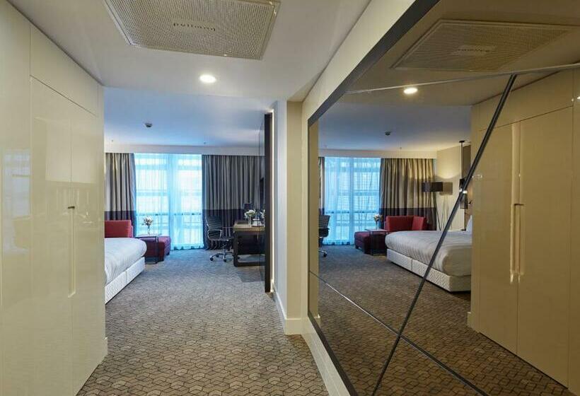 シティビューのデラックスルーム, Pullman Istanbul Hotel & Convention Center