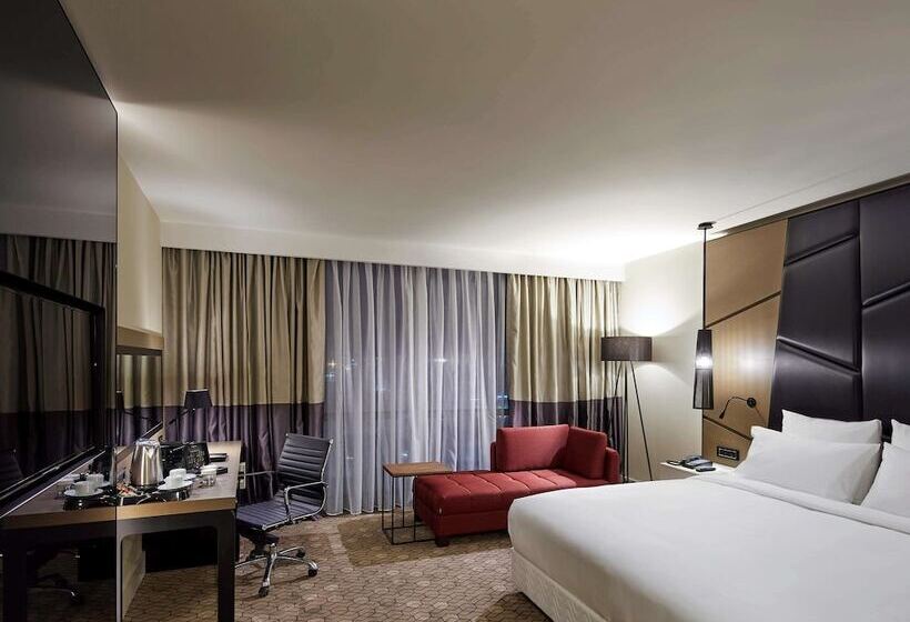 シティビューのデラックスルーム, Pullman Istanbul Hotel & Convention Center