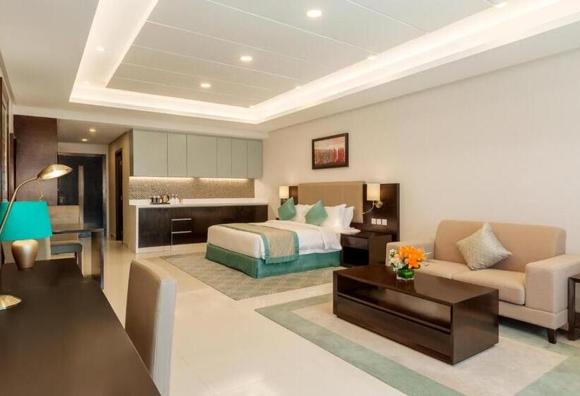 اتاق لوکس, Ramada Hotel And Suites Amwaj Islands