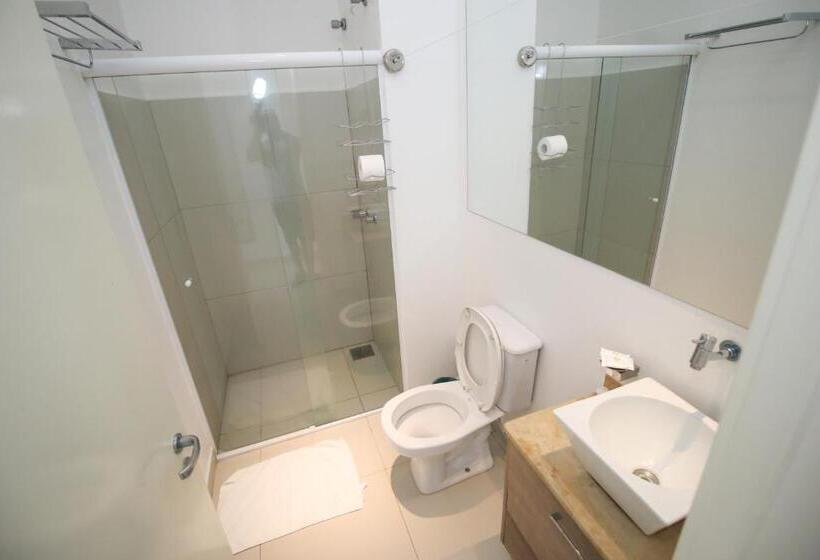 Quarto Triplo Deluxe, Da Praça