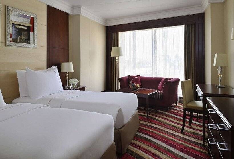 Номер Executive, Mövenpick Hotel City Star Jeddah