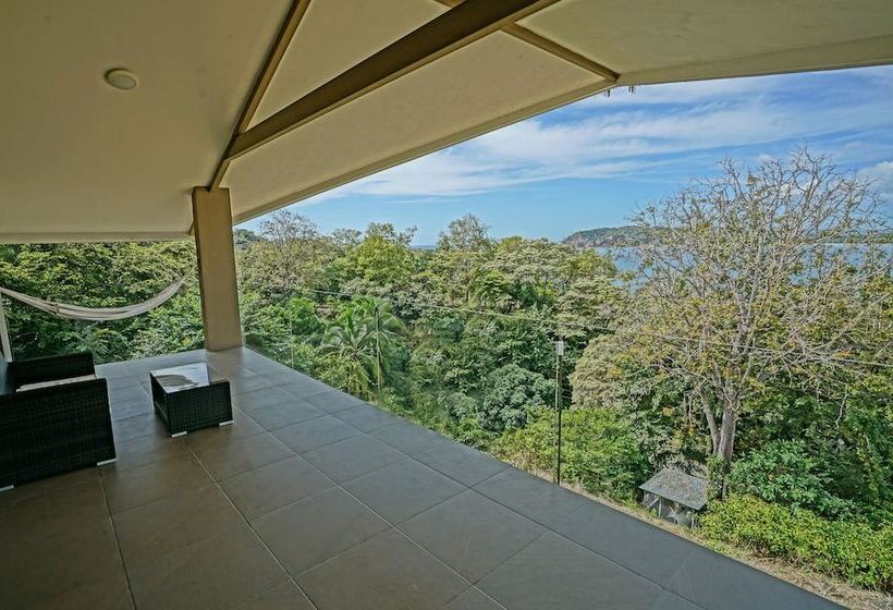 Полулюкс, Nammbu Beach Front Bungalows