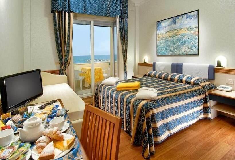 اتاق استاندارد سه نفره, Strand Hotel Colorado