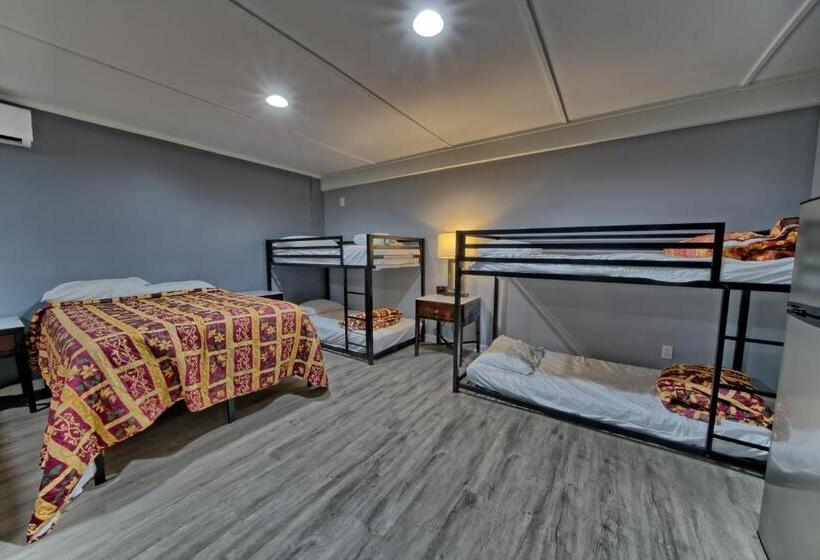 Семейное Студио, Aqua View Motel