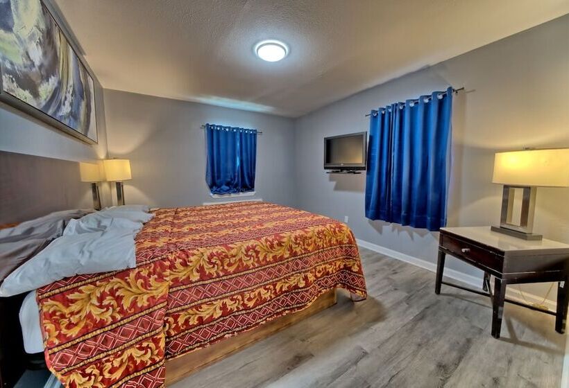 Апартаменты 1 Спальня Вид на Бассейн, Aqua View Motel