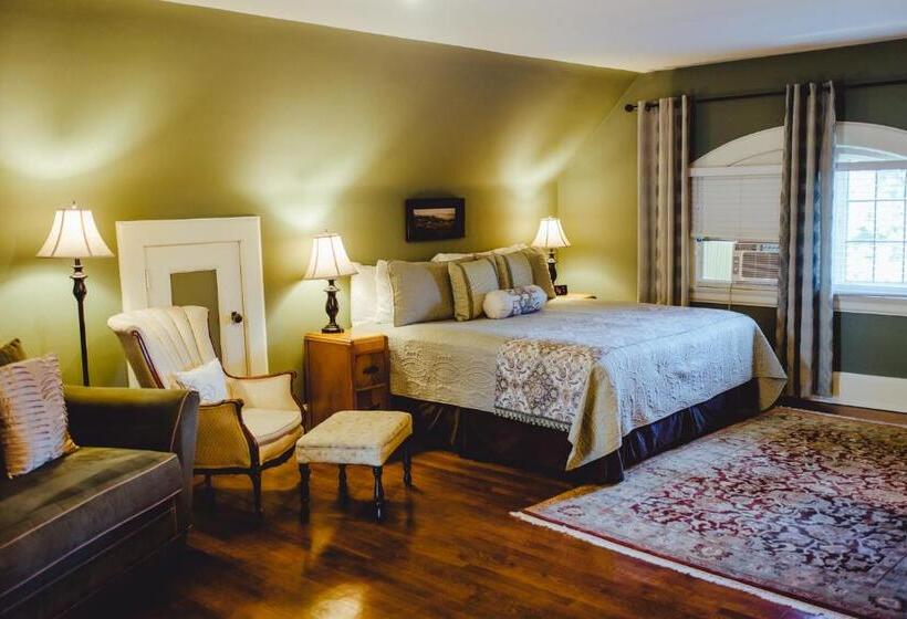 Люкс Deluxe Кровать Кинг, Leonard At Logan House