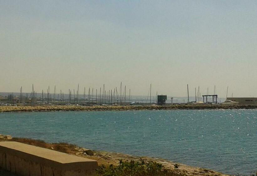 اتاق استاندارد چهار تخته, Spiagge Iblee