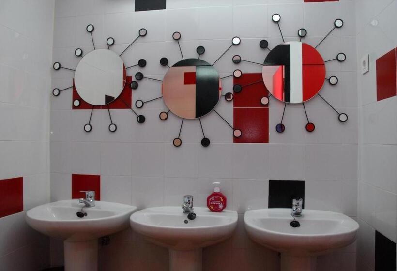 Номер Стандарт Четырехместный Совместный Санузел, Bilbao Akelarre Hostel