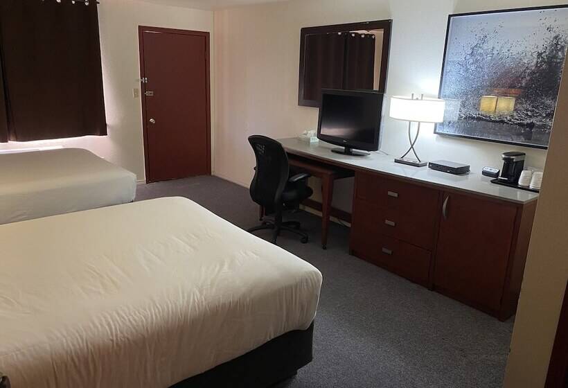 Номер Стандарт 2 Двуспальные Кровати, Lakeshore Inn Waterfront