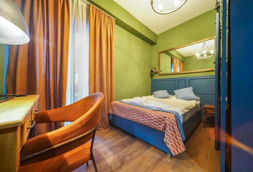 اتاق استاندارد یک نفره, Raimond Palace