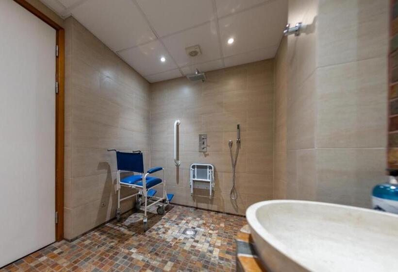 غرفة قياسية لذوى الاحتياجات الخاصة, Pax Lodge