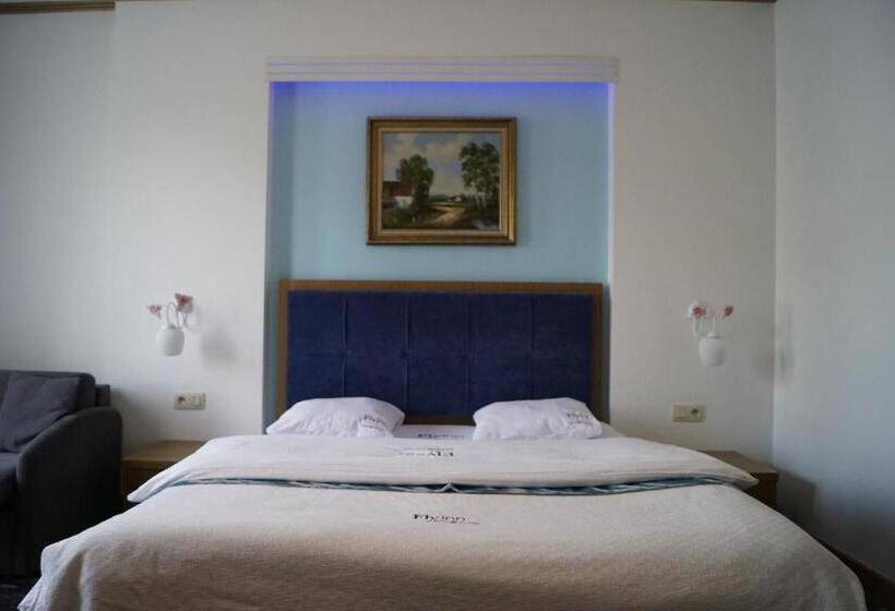 Номер Deluxe, Fly Inn Hotel Lounge