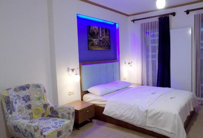 Номер Deluxe, Fly Inn Hotel Lounge