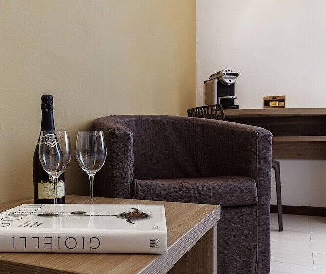 استودیوی استاندارد, Le Residenze Del Centro