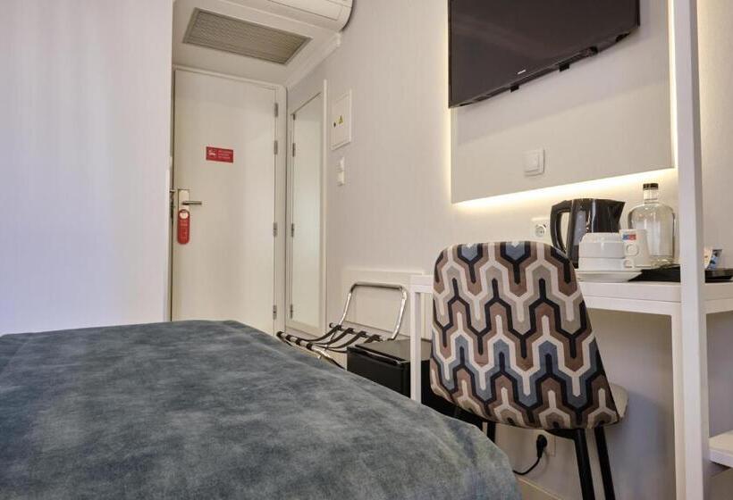 Quarto Estandar, Patria