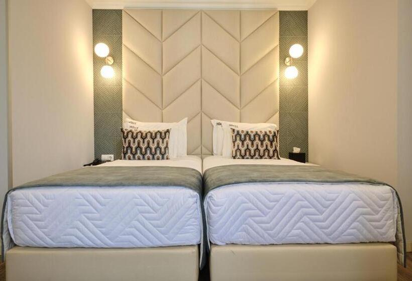 Quarto Triplo Estandar, Patria