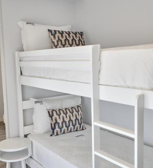 Quarto Familiar, Patria