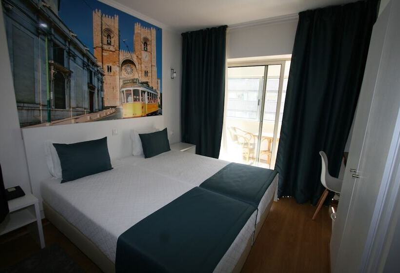 Quarto Estandar, Patria