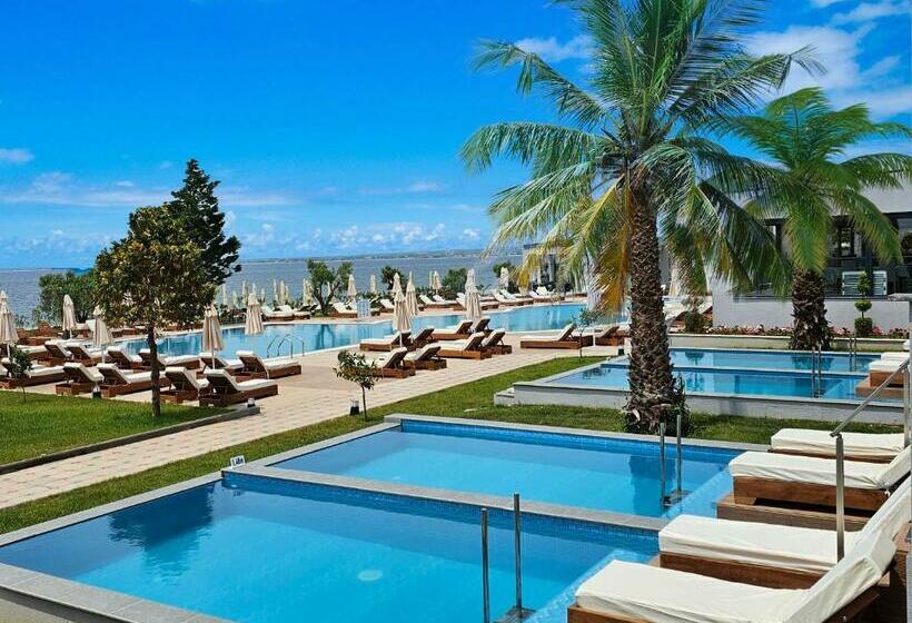 Полулюкс с Бассейном, Seacoast Resort Halkidiki
