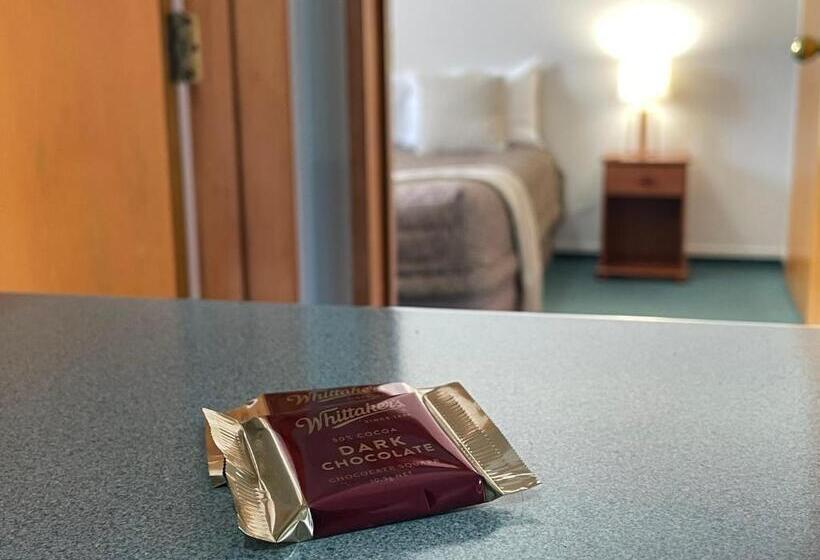 Семейные Апартаменты 3 Спальни, Asure Ambassador Motor Lodge