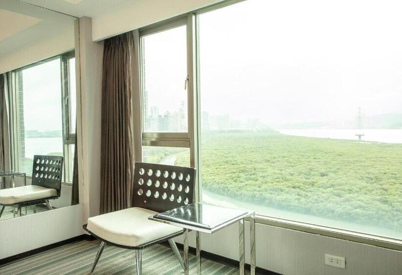 اتاق لوکس با چشم‌انداز دریا, 觀海樓海景大飯店 Hotel Cloud Riverside