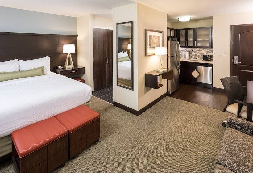 Люкс Адаптированный для Инвалидов, Staybridge Suites Omaha West By Ihg