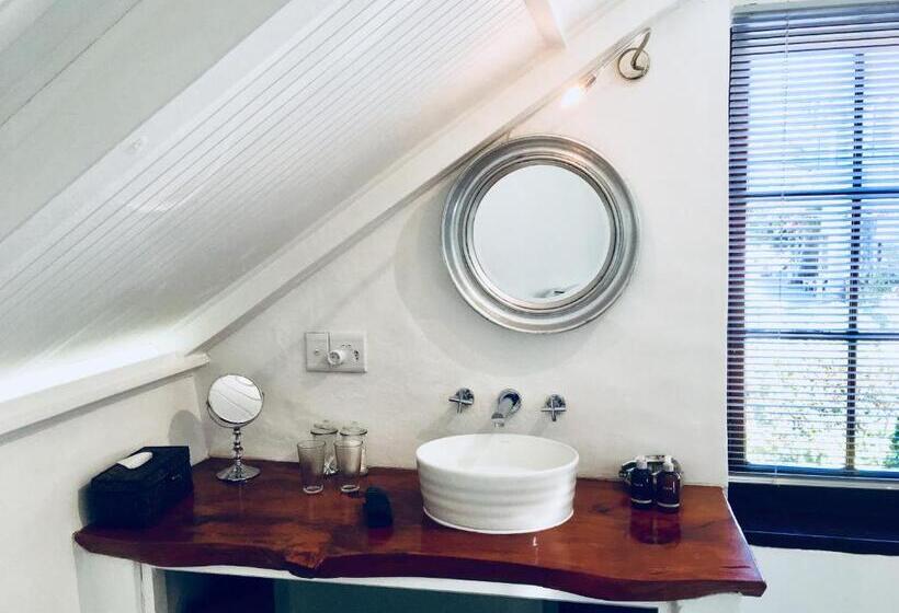 Suite with Terrace, Kronendal Heritage