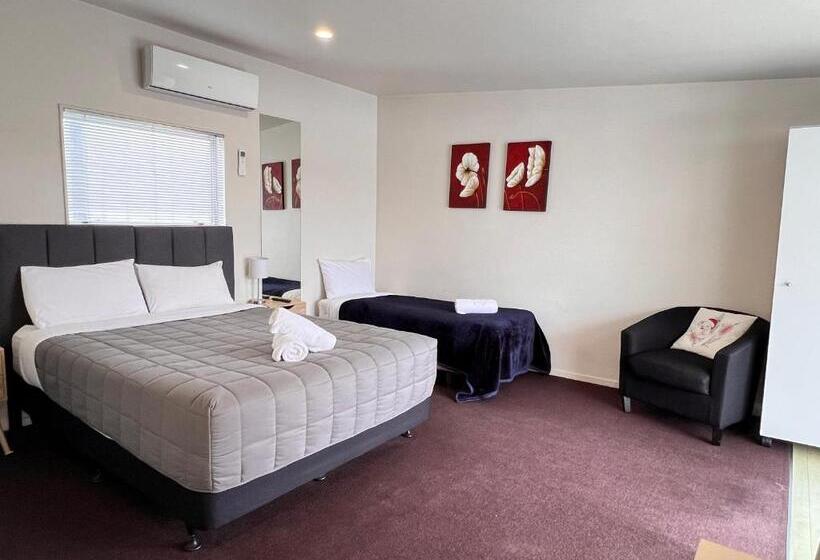 استودیوی استاندارد, Morrinsville Motel