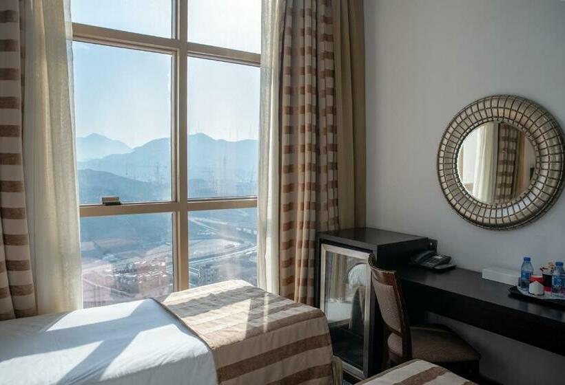 اتاق استاندارد چهار تخته, Al Kiswah Towers