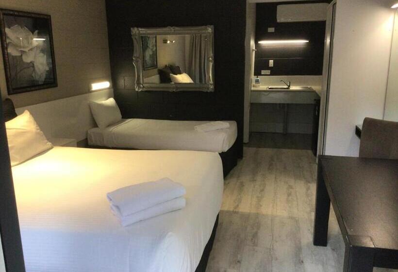 스탠다드 트리플 룸, Buderim Fiesta Motel