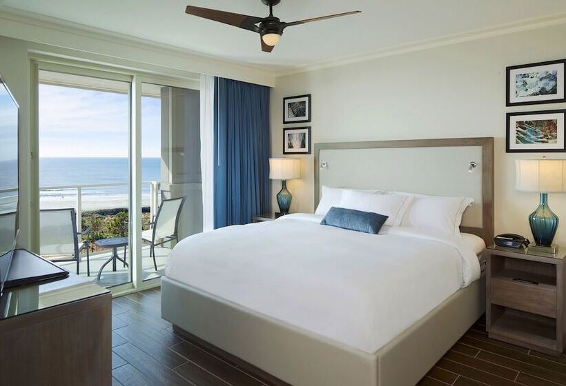 Люкс Адаптированный для Инвалидов, Hilton Grand Vacations Club Ocean Oak Resort Hilton Head