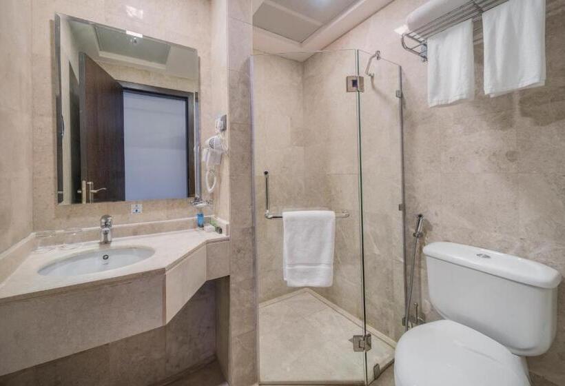 اتاق لوکس با تخت بزرگ, Al Kiswah Towers