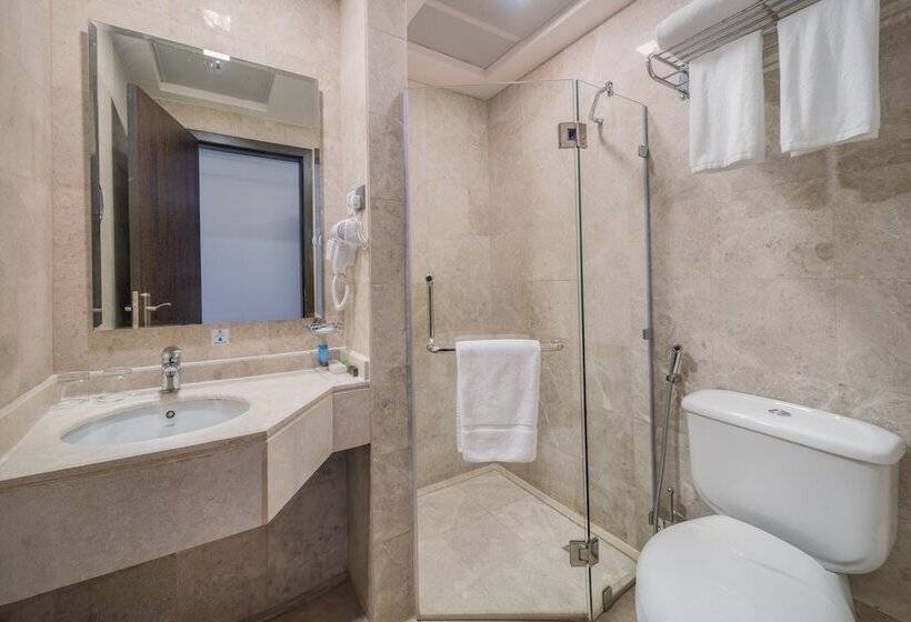اتاق استاندارد چهار تخته, Al Kiswah Towers