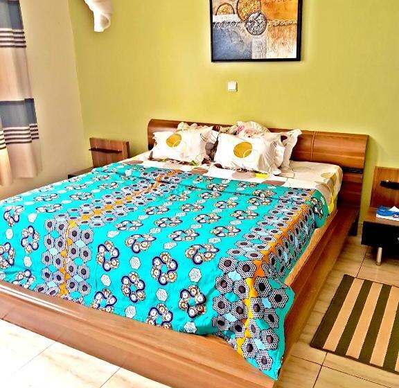Deluxe Suite King Bed, Yambi Guest House