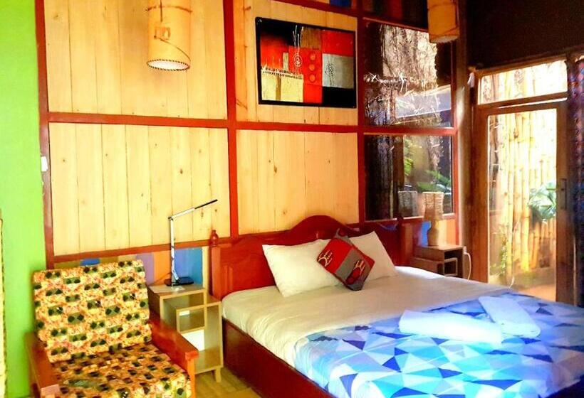 اتاق استاندارد یک نفره, Yambi Guest House