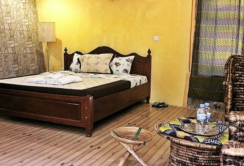 اتاق خانوادگی, Yambi Guest House