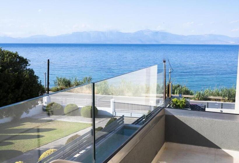 Люкс Superior Вид на Море, Theros Suites