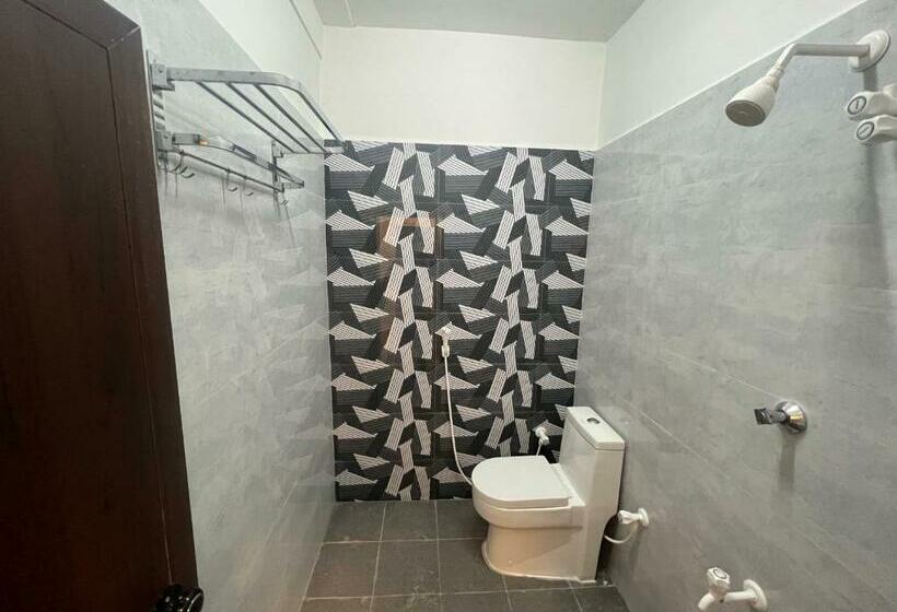 Quarto Economy, David Residency