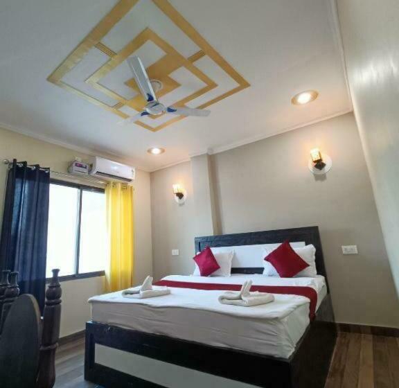 חדר דחוקס עם מיטת קינג, Goroomgo Mohit Paying Guest House Varanasi