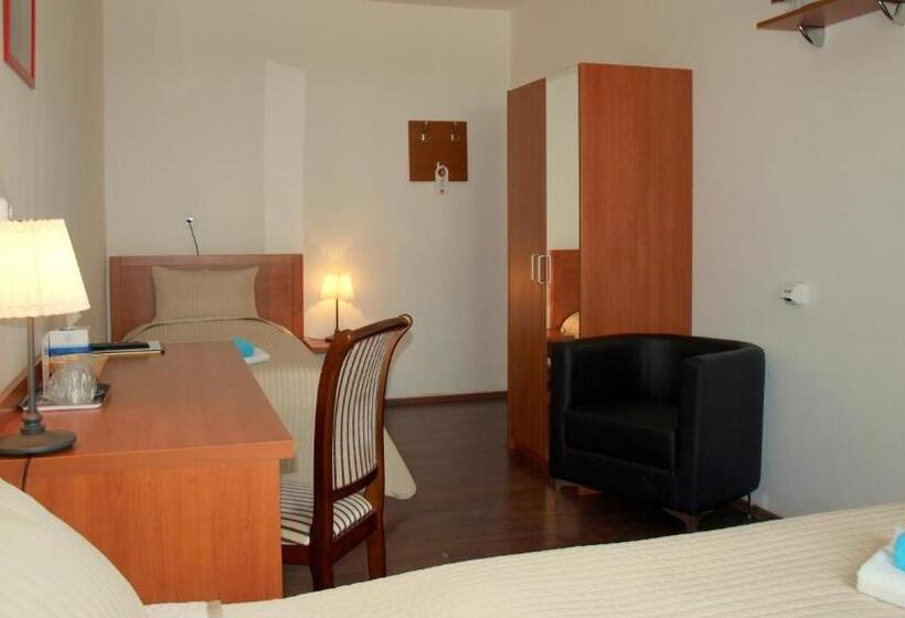 Camera Standard Bagno Condiviso, Pension Village