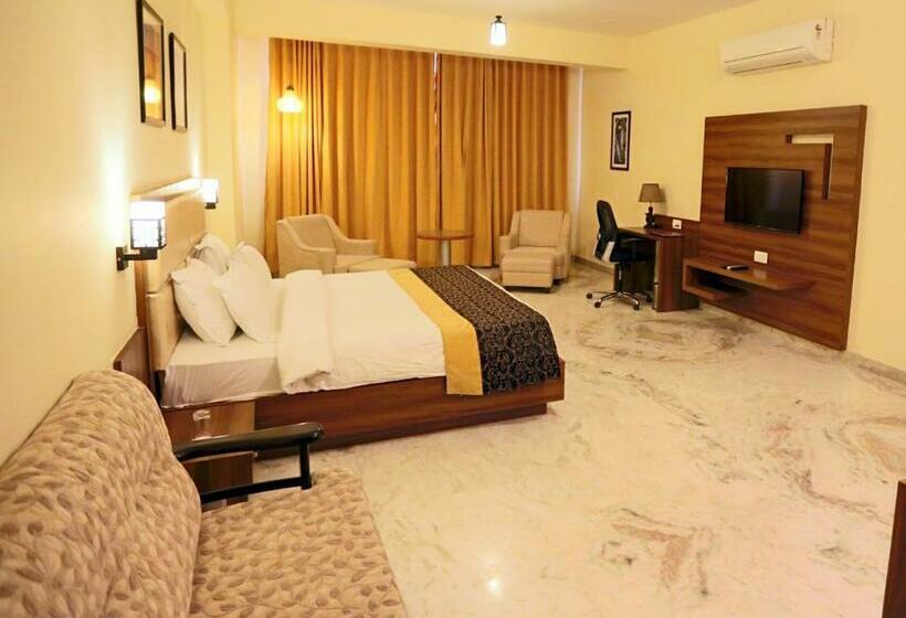 Quarto Superior, Regenta Central Mewargarh, Near Biological Park