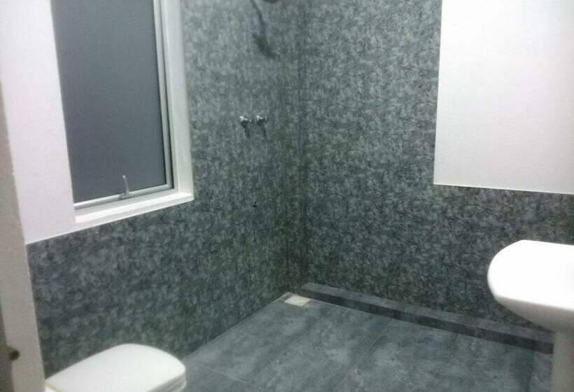 Quarto Economy, Saara Beach