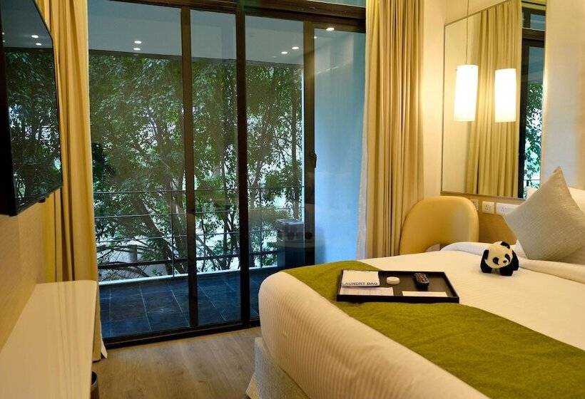 俱乐部房间, Sarovar Portico Outer Ring Road