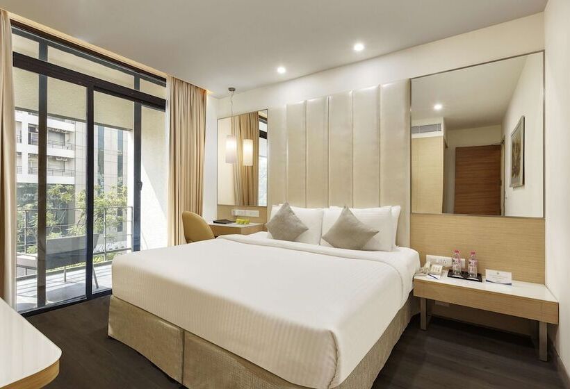 豪华房间, Sarovar Portico Outer Ring Road