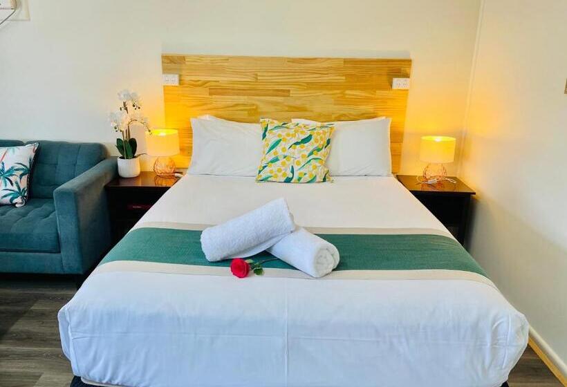 デラックススタジオ, Highway Motor Inn Taree